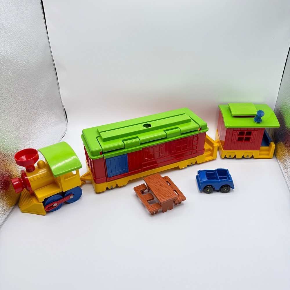 MacMagnet Family Car 1975 Ideal Think & Learn Live‎ In Train Vintage